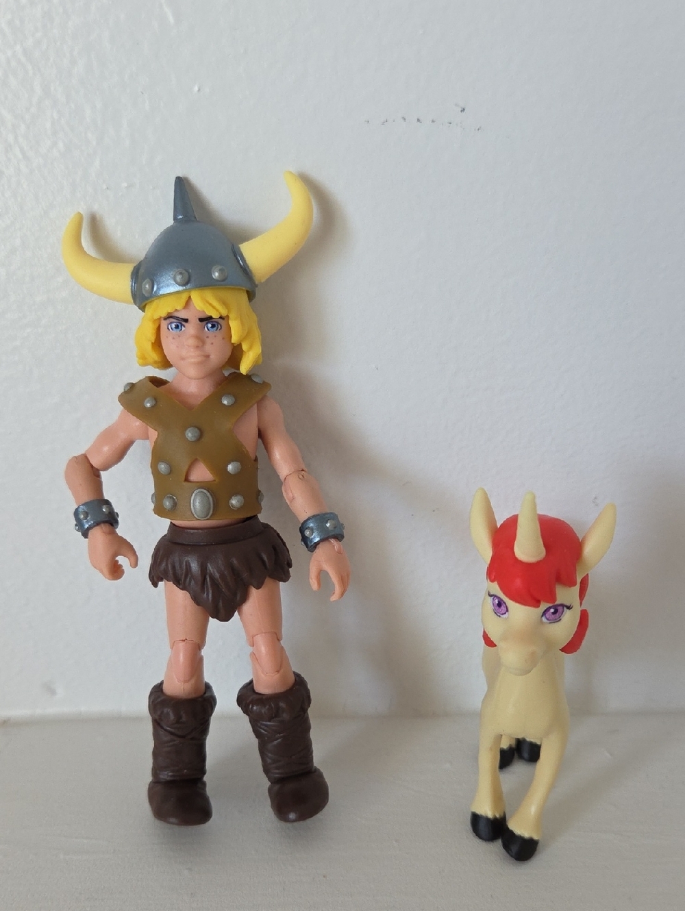 Dungeons And Dragons Bobby And Uni 6 Inch Action Figures